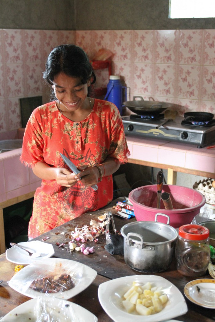 The cook's assistant, Sulawesi